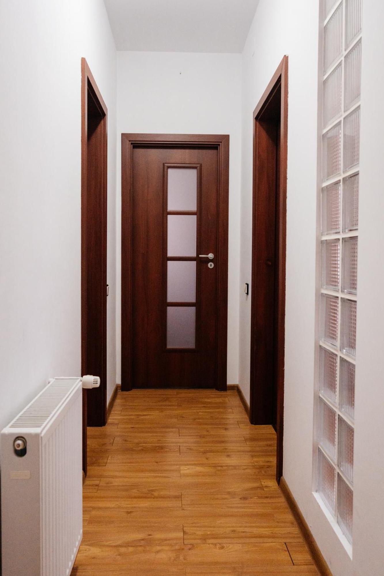 Maan Central Apartment Pet Friendly Location Брашов Экстерьер фото