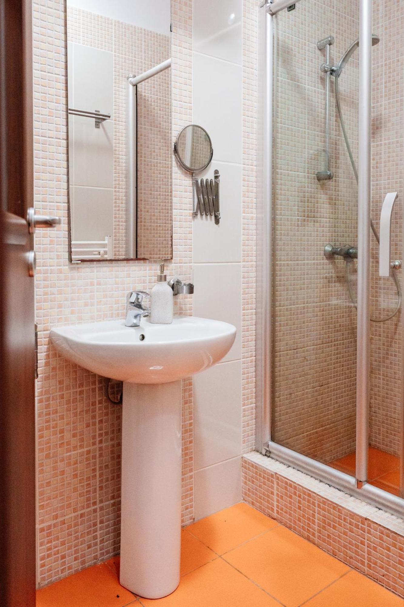 Maan Central Apartment Pet Friendly Location Брашов Экстерьер фото